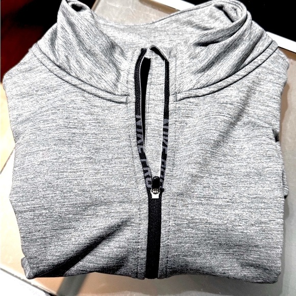 🔥 Stylish Innovative Nike Pro Hyper Warm Half Zip Women’s Training Top 🔥 - Picture 4 of 16